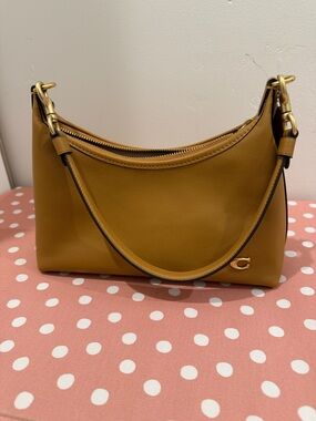 Coach small Juliette in Honey